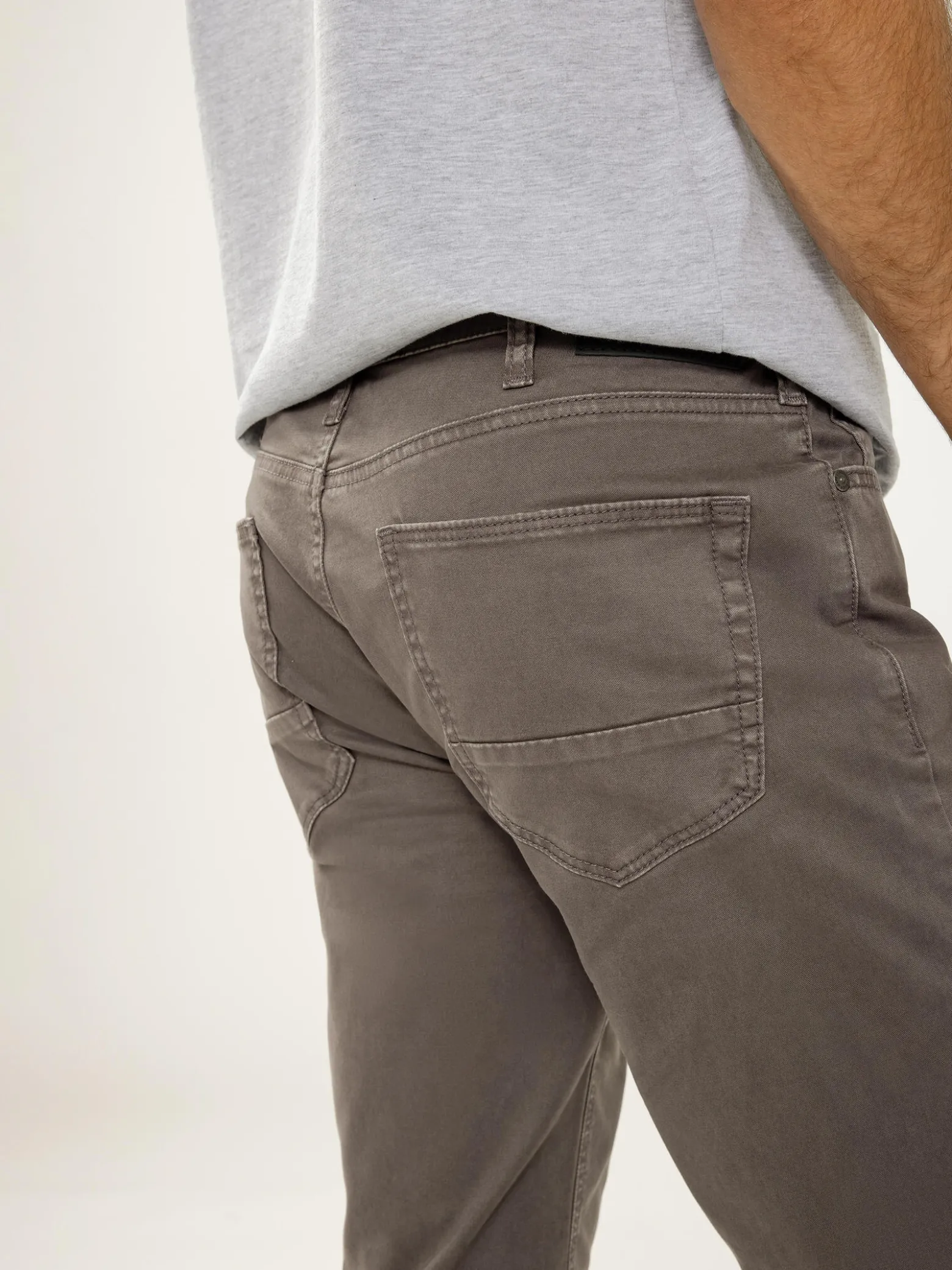 Eddie Relaxed Fit Slim Straight Leg Essential Twill Pants