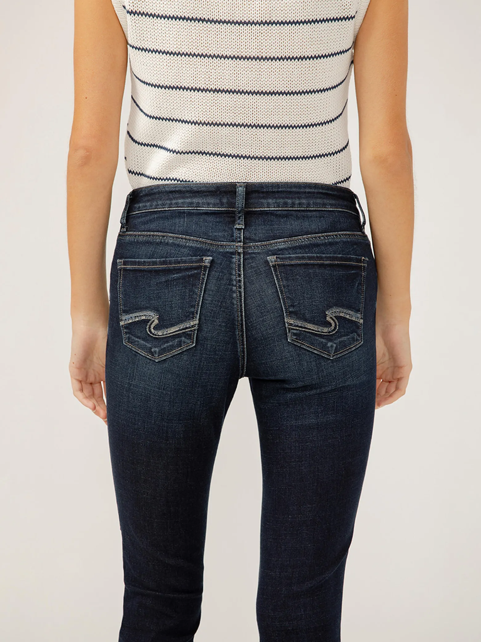 Elyse Mid Rise Luxe Stretch Capri