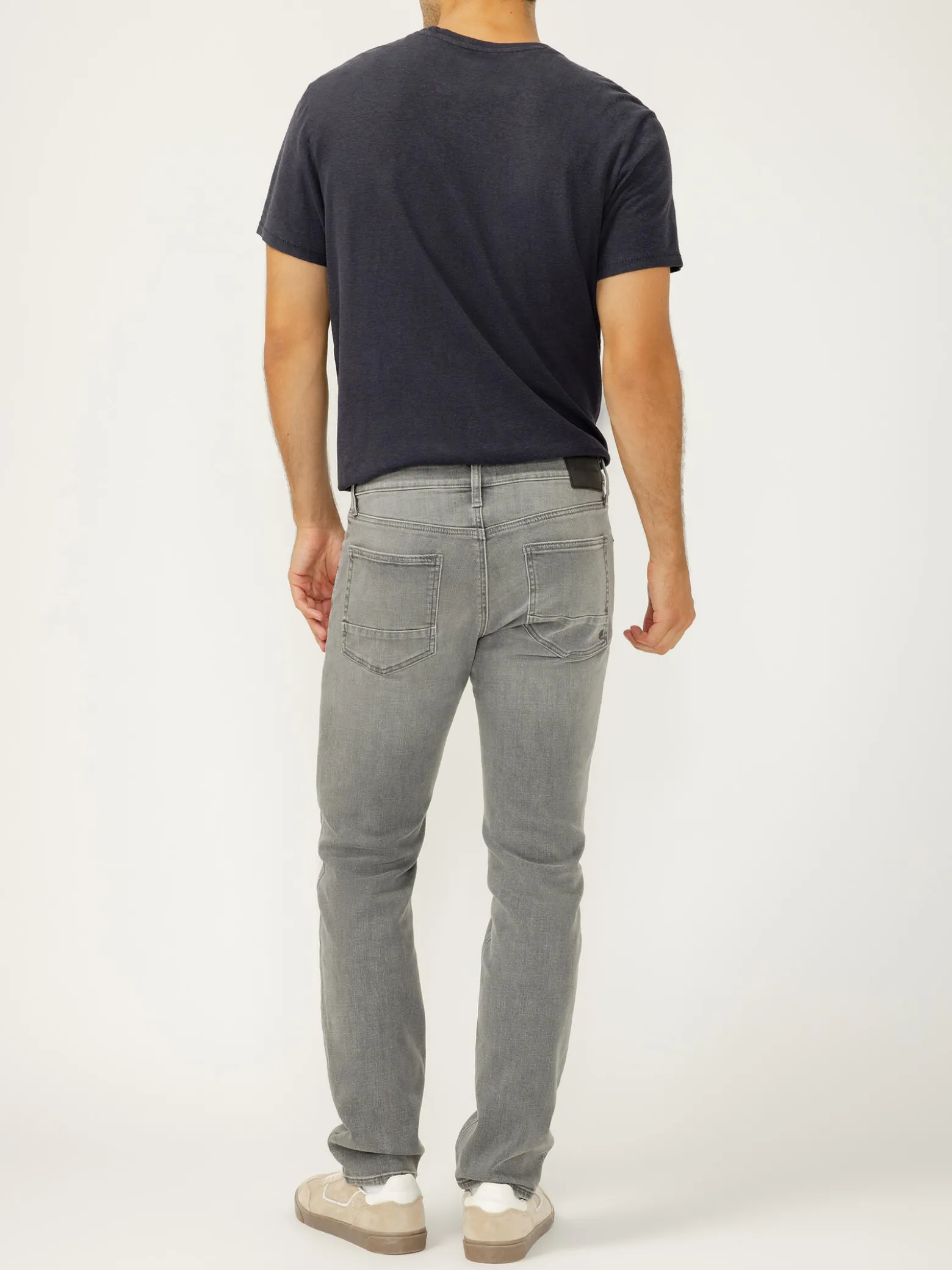 Konrad Slim Fit Slim Leg Jeans