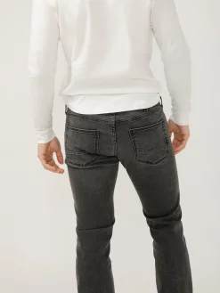 Konrad Slim Fit Slim Leg Jeans