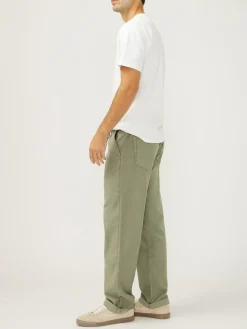 Relaxed Fit Trouser Leg Knit Flex Jeans