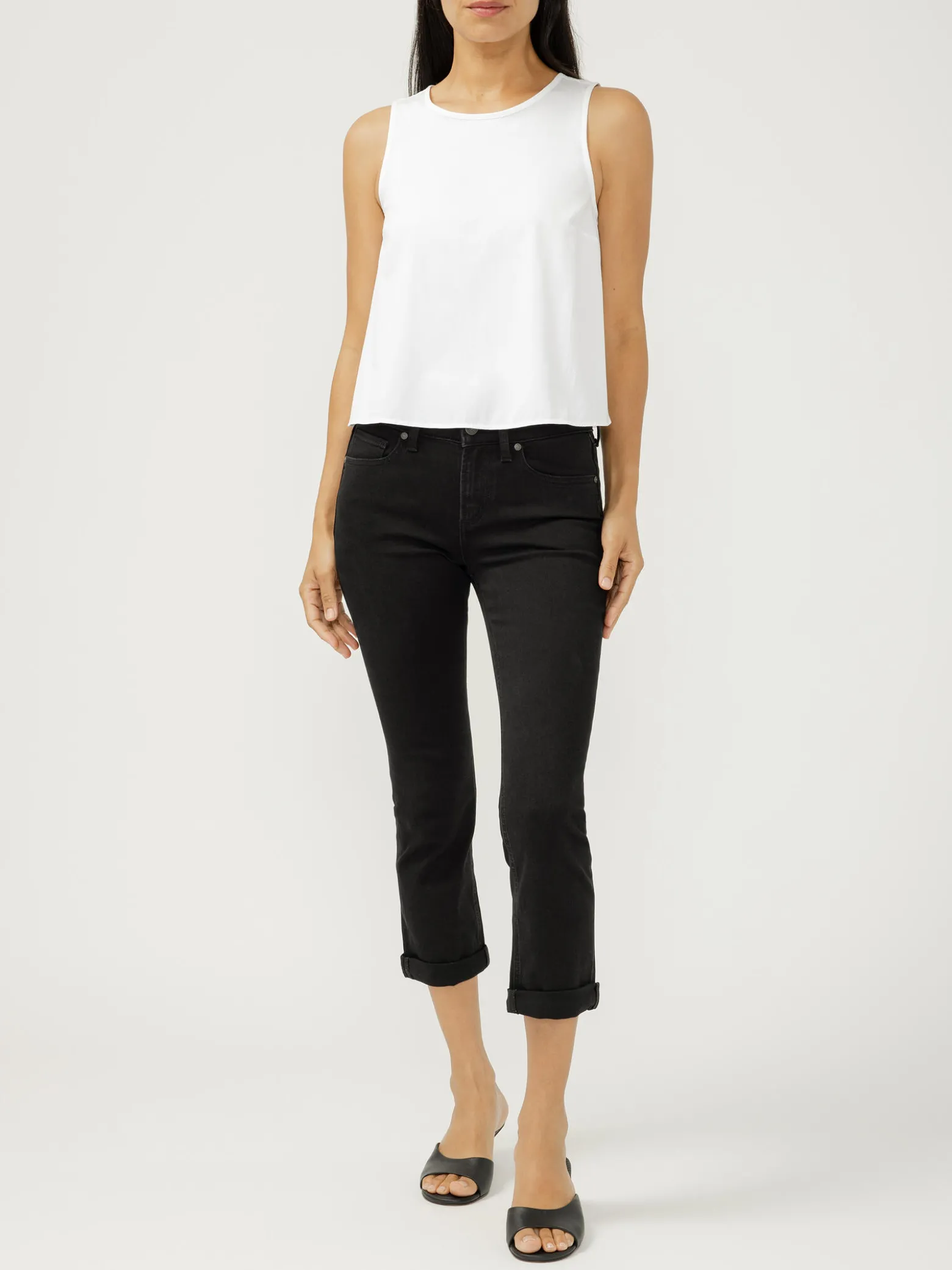 Suki Mid Rise Luxe Stretch Capri