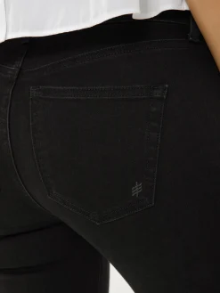 Suki Mid Rise Luxe Stretch Capri